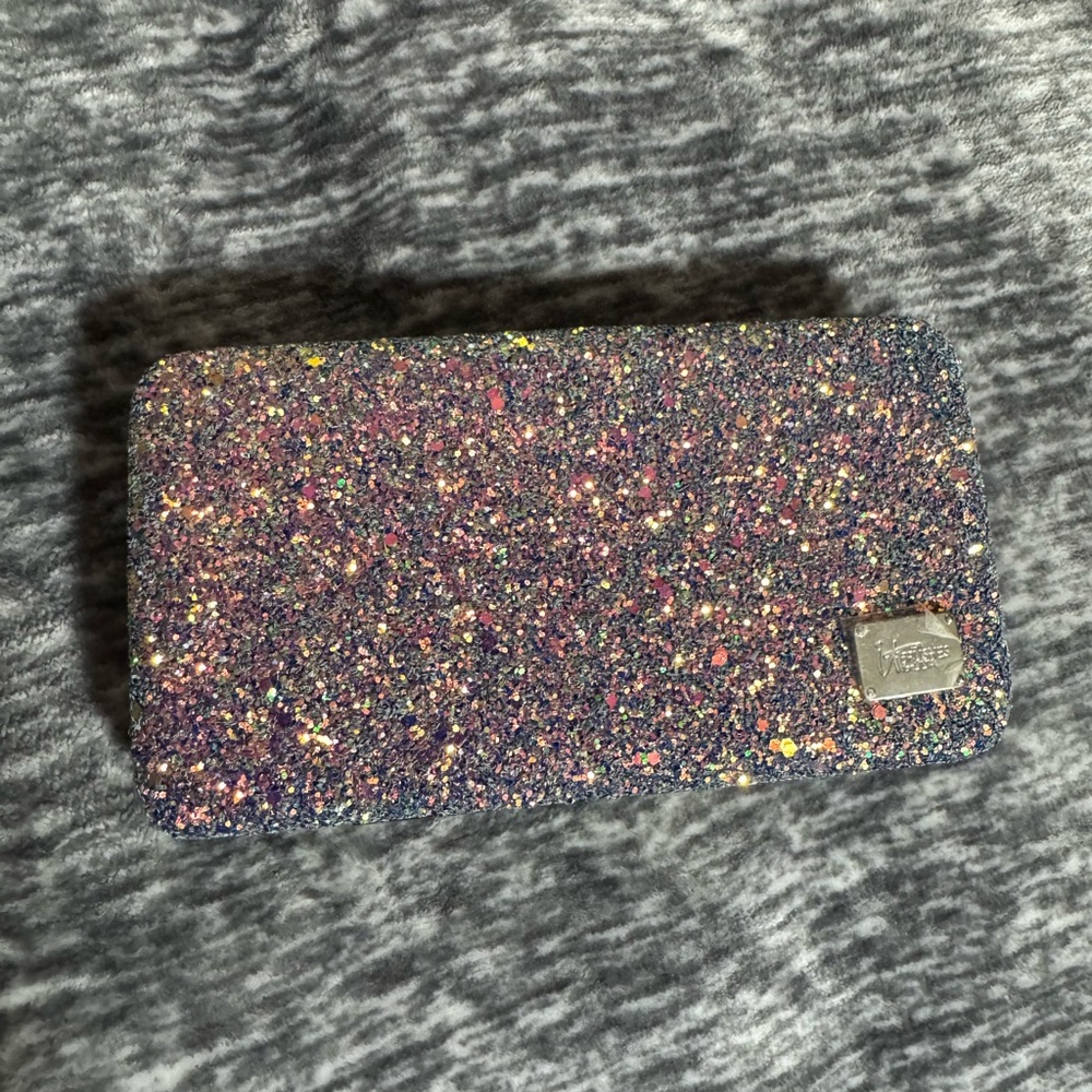 it cosmetics Purple Glitter Makeup Brush Case with Metal Logo never used
